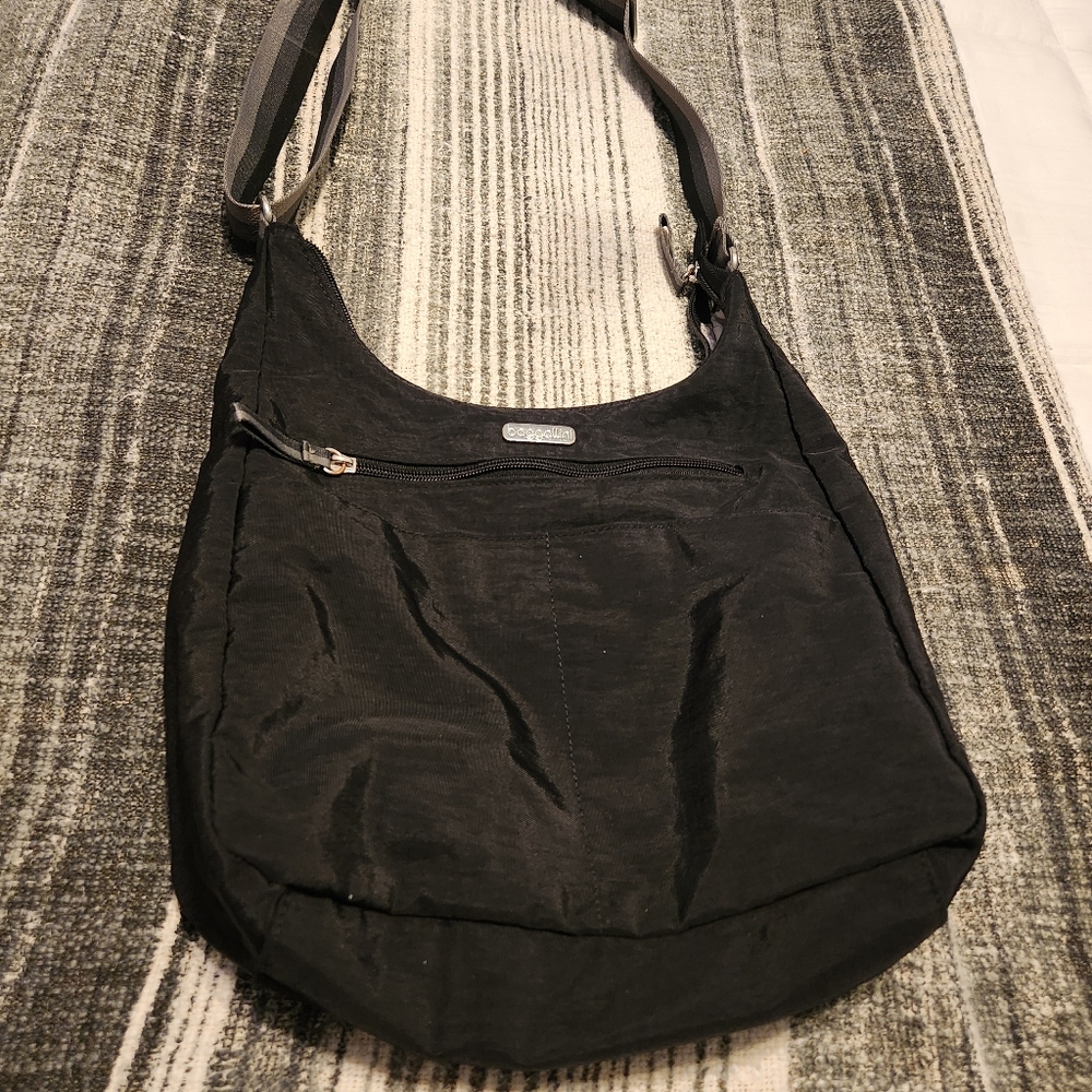 Baggalini hobo Bag Racing Stripes On Shoulder Strap Medium Size